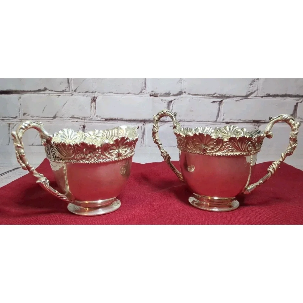 Middletown Plate Company Quadruple Silver Plated Sugar & Creamer Set Very Ornate